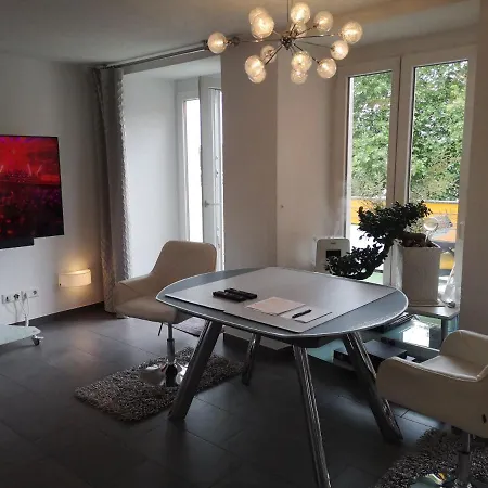 Ambiente Apartment *