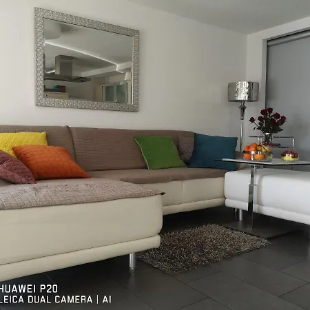 Ambiente Apartment *